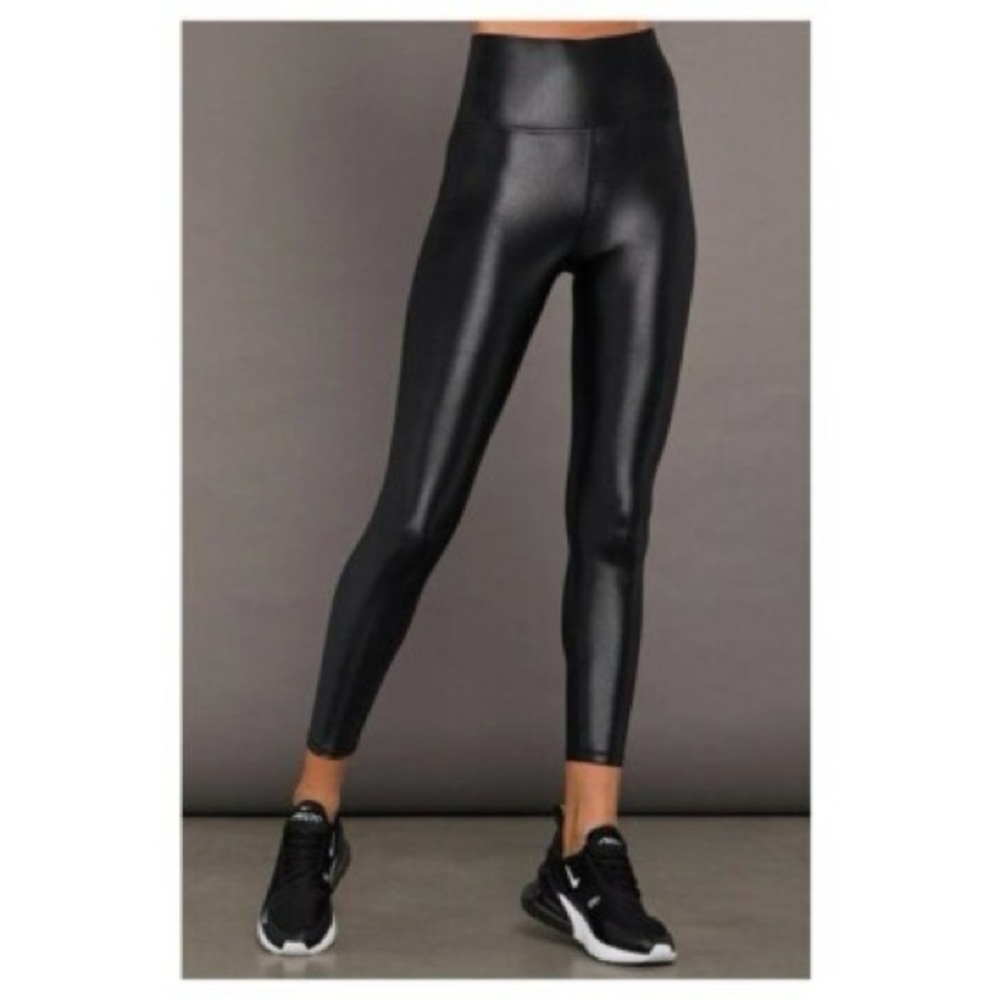 Carbon38 Shiny Black Leggings